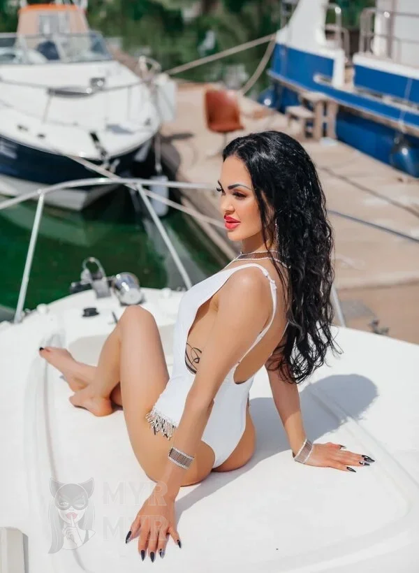 Виктория, эротический массаж