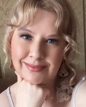Яна, 42 года — эротический массаж